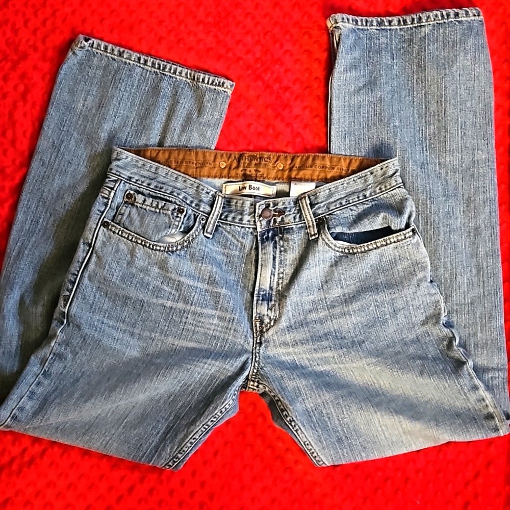 Authentics Signature Levi Low Boot Jean 33W 32L